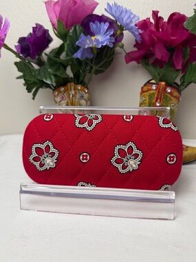 NWT Vera Bradley Red Bandana Padded Clamshell Eyeglass Case Retired